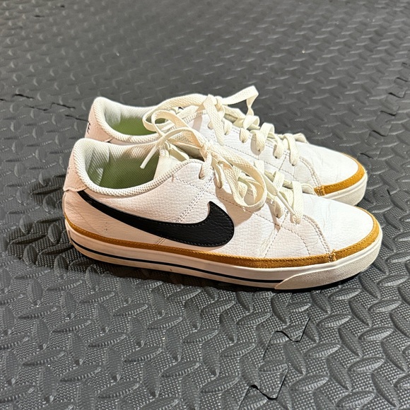 Nike Shoes - Nike Court Legacy Next Nature Womens 8M White/Desert Ochre/Team Orange/Black